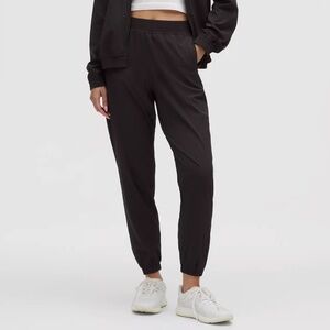 Lululemon Adapted State High-Rise Jogger PERFORATED Edition Size 6 Black